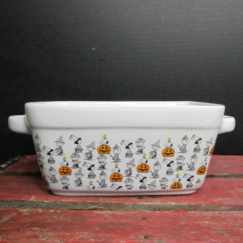 Peanuts Snoopy Halloween Baking Dish Roaster Casserole Pan Oven Microwave Safe